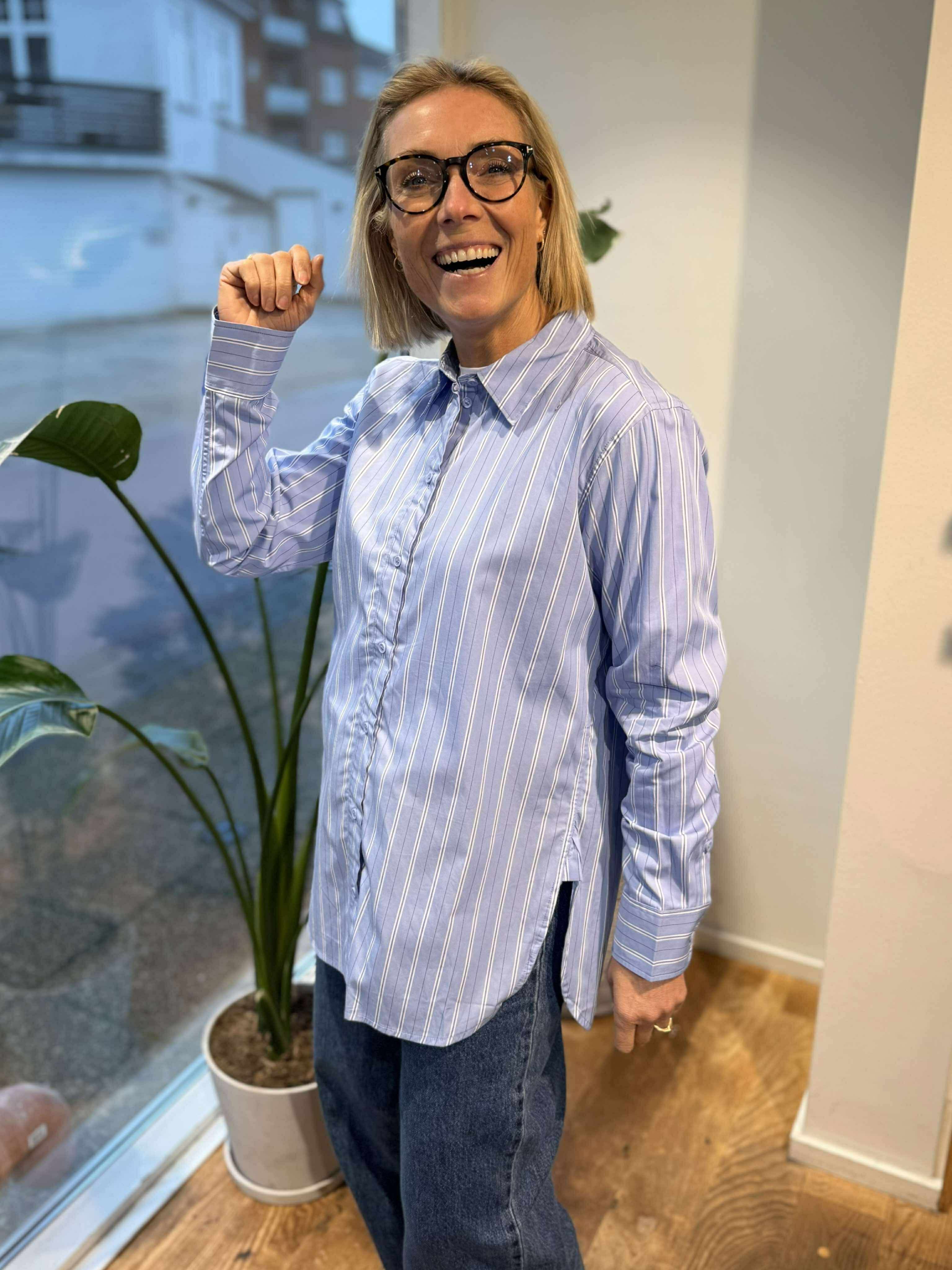 VMELINA Shirt - Hydrangea